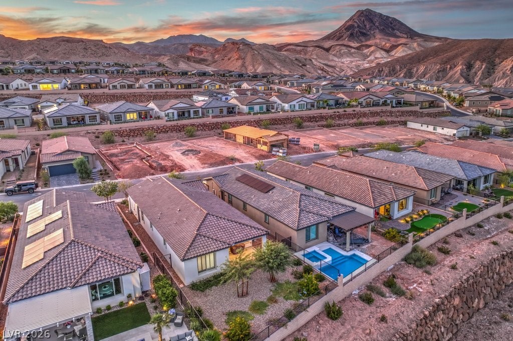 70 Lake Bluff Court Henderson NV 89011