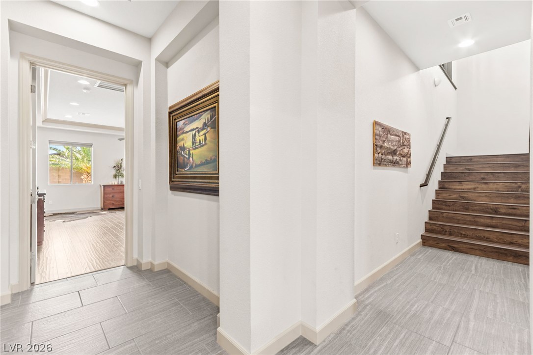 9896 Cathedral Pines Avenue Las Vegas NV 89149