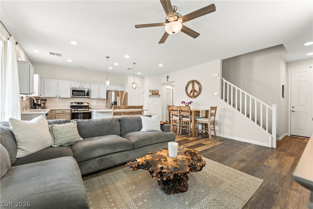 10421 Skye Canyon Falls Avenue Las Vegas NV 89166