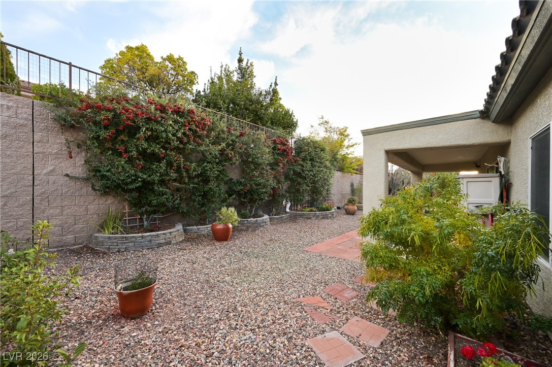 2200 Sawtooth Mountain Drive Henderson NV 89044