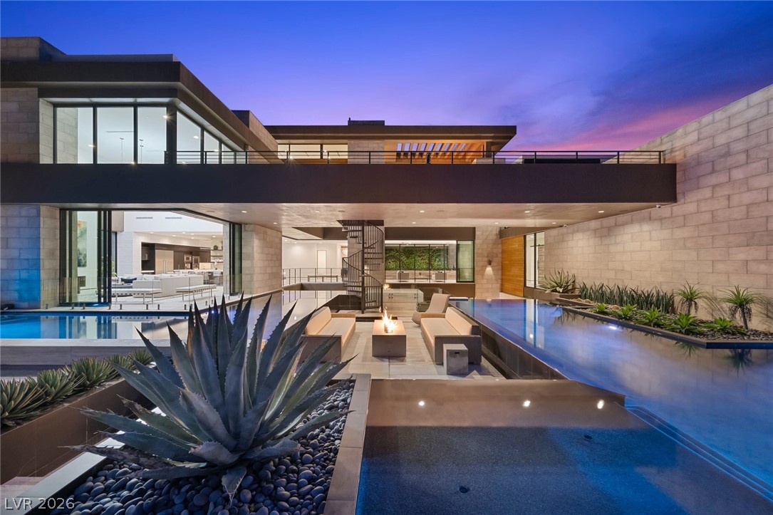 4 Soaring Bird Court Las Vegas NV 89135