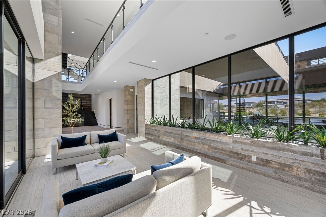 4 Soaring Bird Court Las Vegas NV 89135