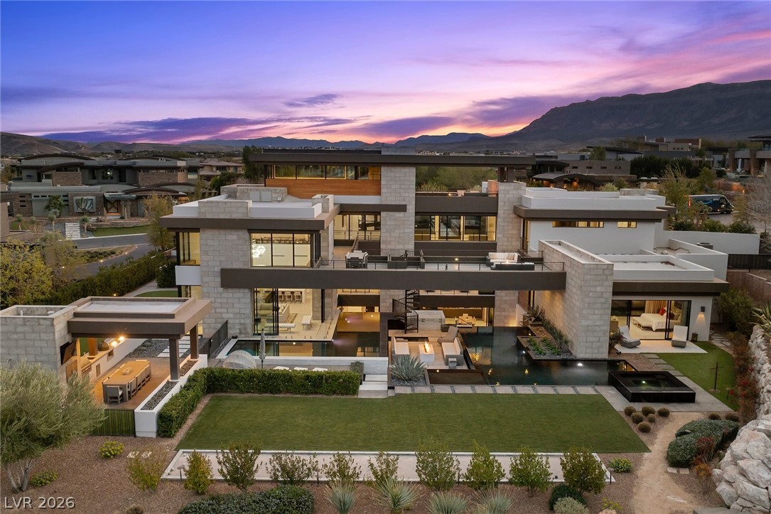 4 Soaring Bird Court Las Vegas NV 89135