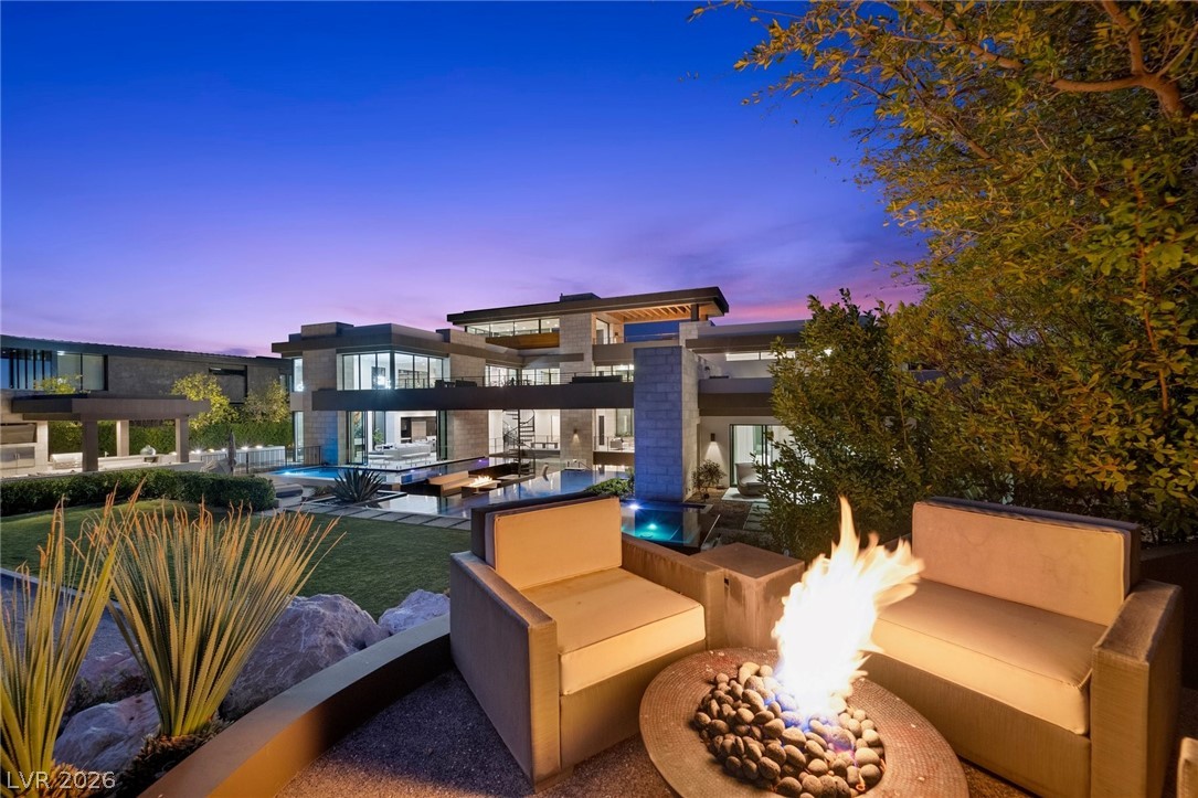 4 Soaring Bird Court Las Vegas NV 89135