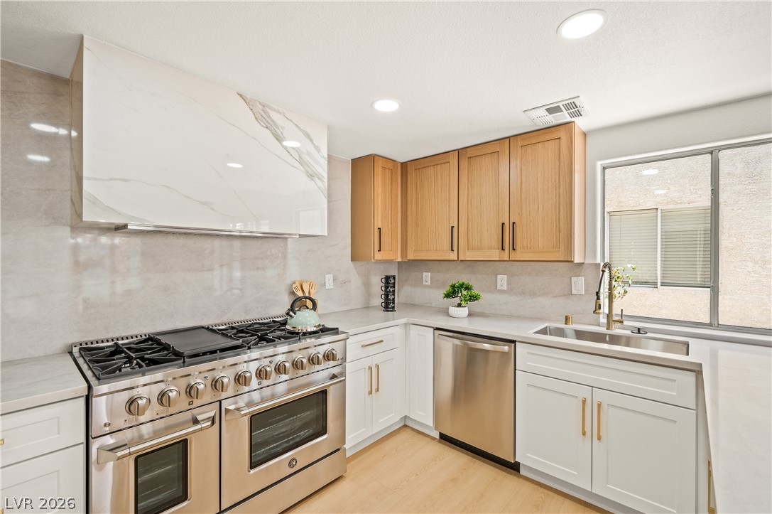 3033 Misty Harbour Drive Las Vegas NV 89117