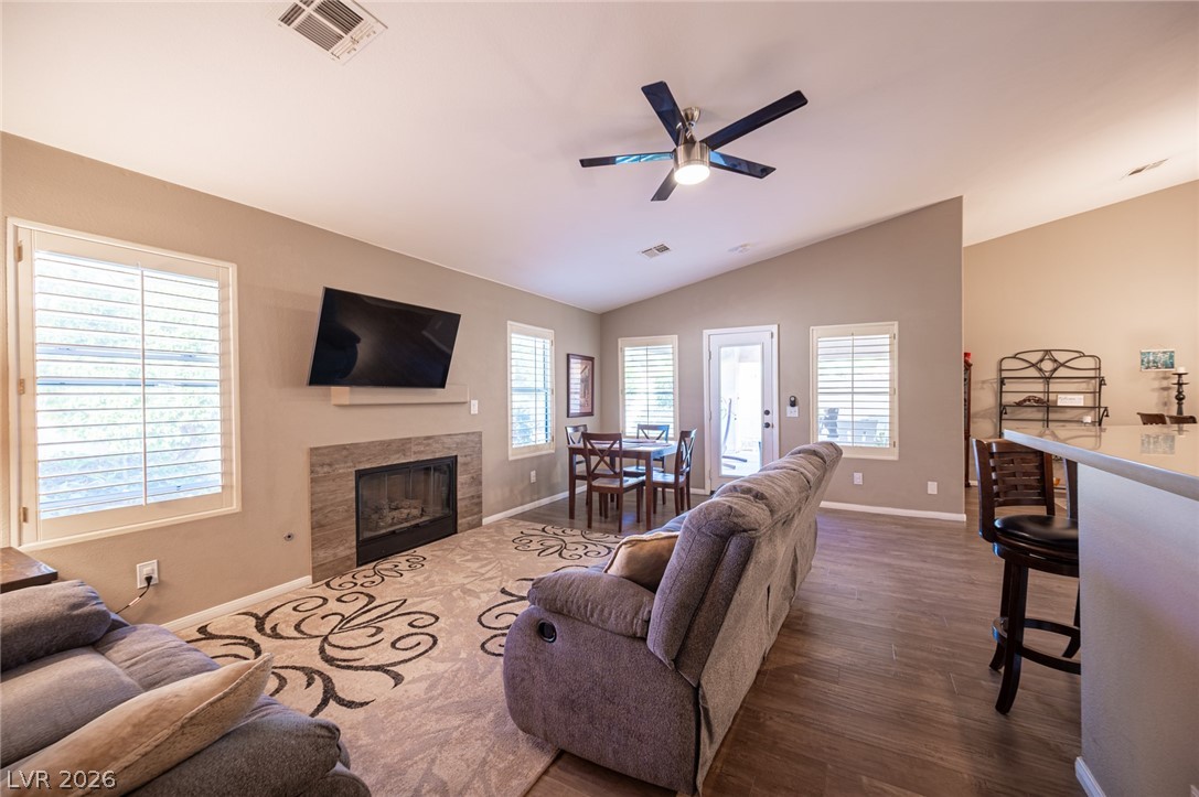 8128 Shad Bush Avenue Las Vegas NV 89149