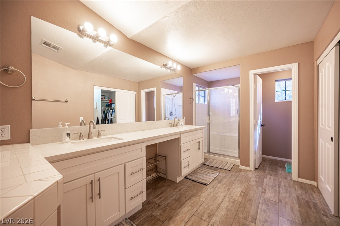 8128 Shad Bush Avenue Las Vegas NV 89149