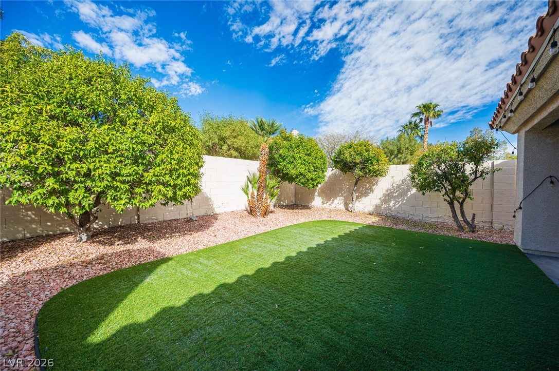 8128 Shad Bush Avenue Las Vegas NV 89149