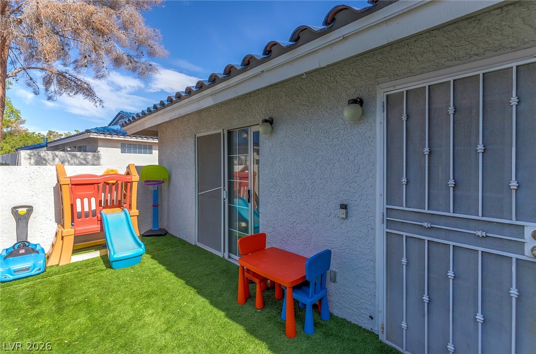 2140 Willowbury Drive C Las Vegas NV 89108