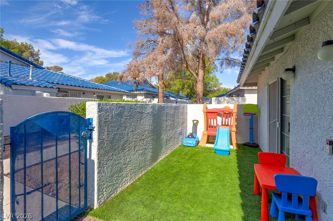 2140 Willowbury Drive C Las Vegas NV 89108