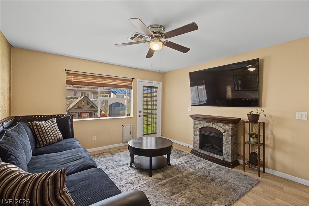 2140 Willowbury Drive C Las Vegas NV 89108