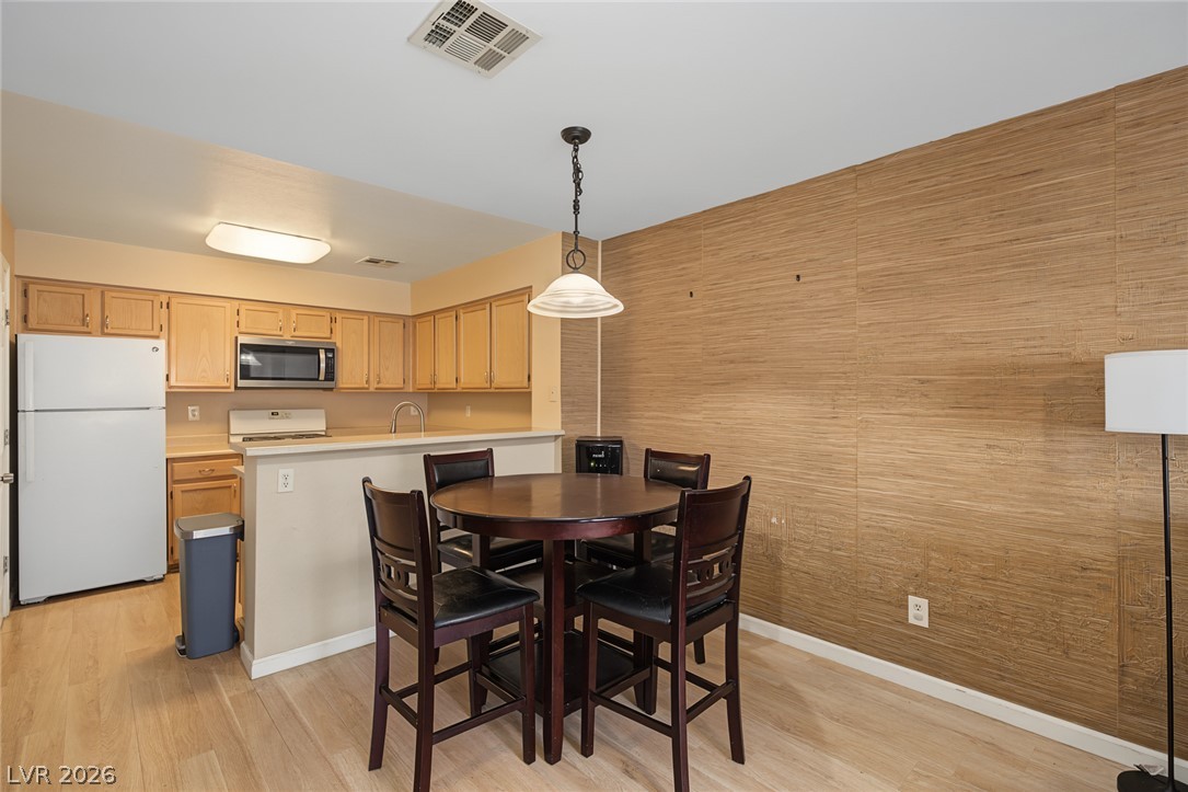 2140 Willowbury Drive C Las Vegas NV 89108