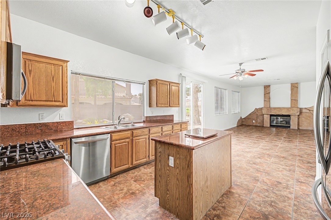 7782 Meadow Creek Street Las Vegas NV 89123