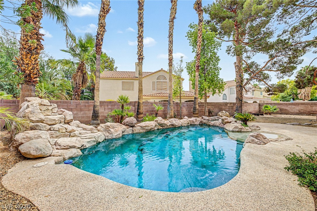 7782 Meadow Creek Street Las Vegas NV 89123