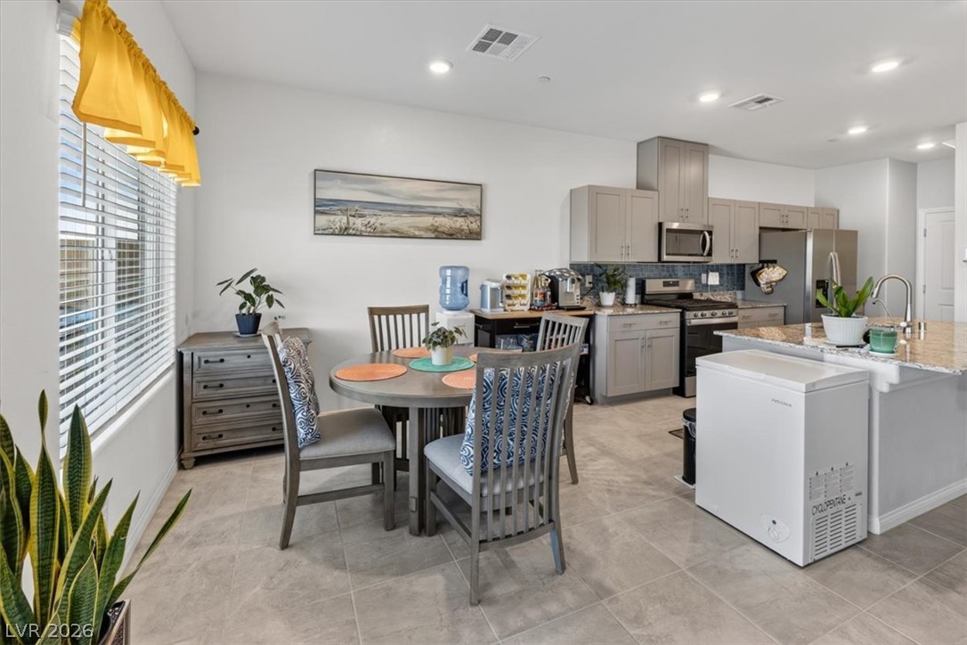392 Larksong Avenue Henderson NV 89011