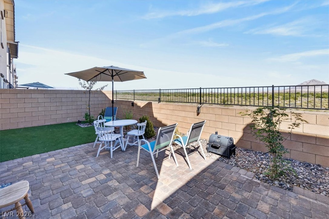 392 Larksong Avenue Henderson NV 89011