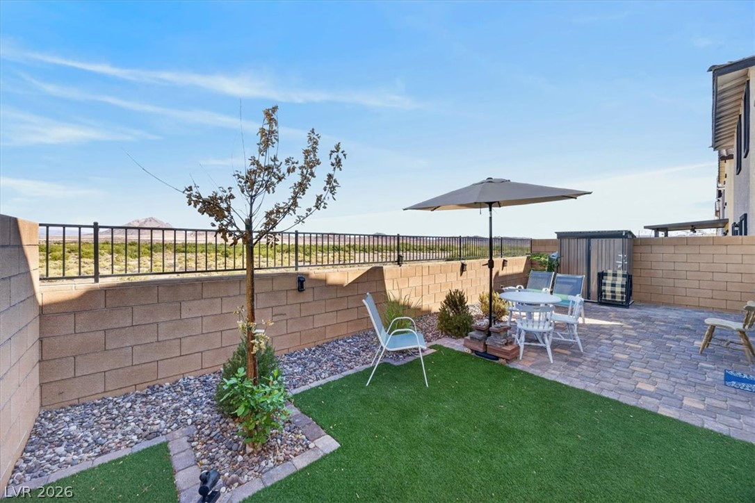 392 Larksong Avenue Henderson NV 89011