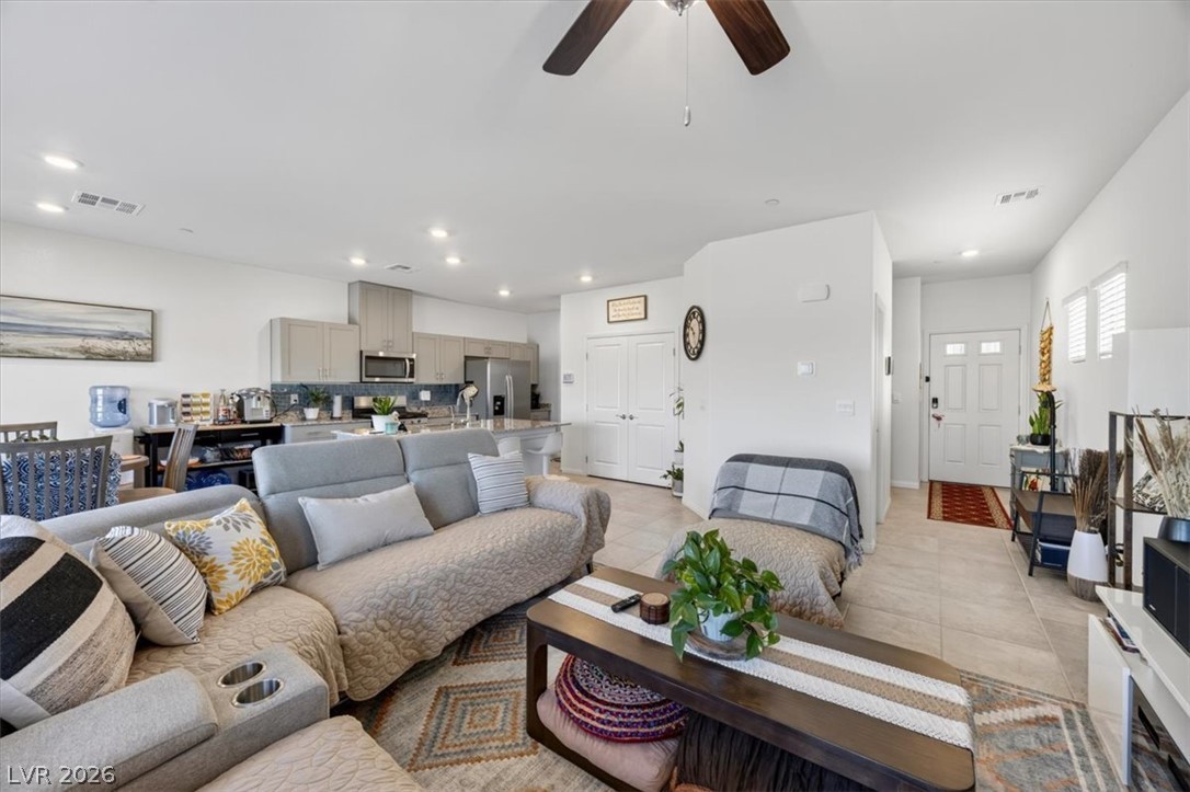 392 Larksong Avenue Henderson NV 89011