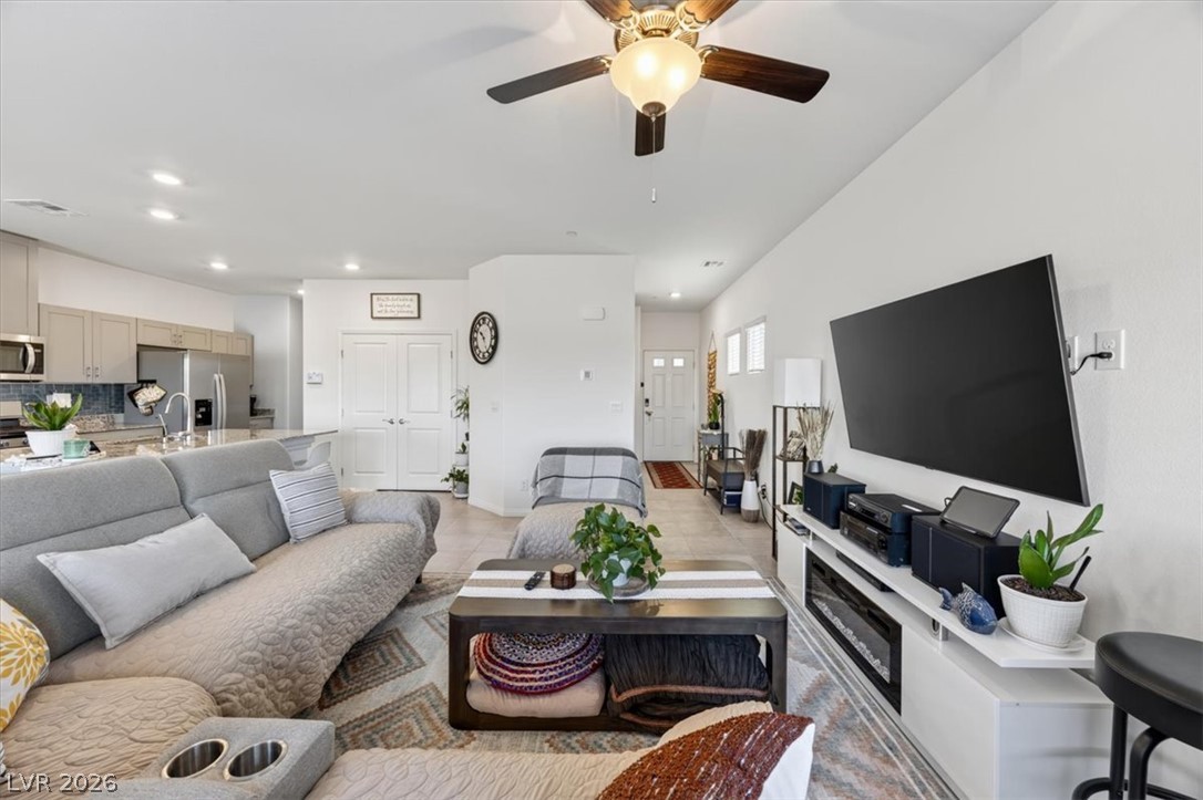392 Larksong Avenue Henderson NV 89011