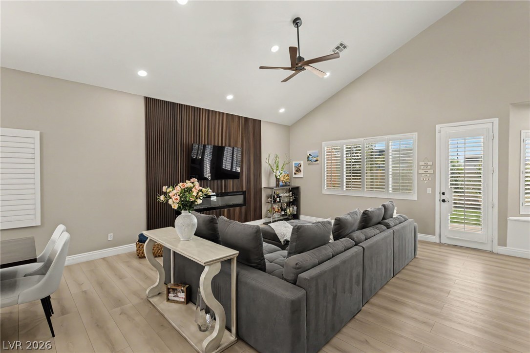9521 Marina Valley Avenue Las Vegas NV 89147