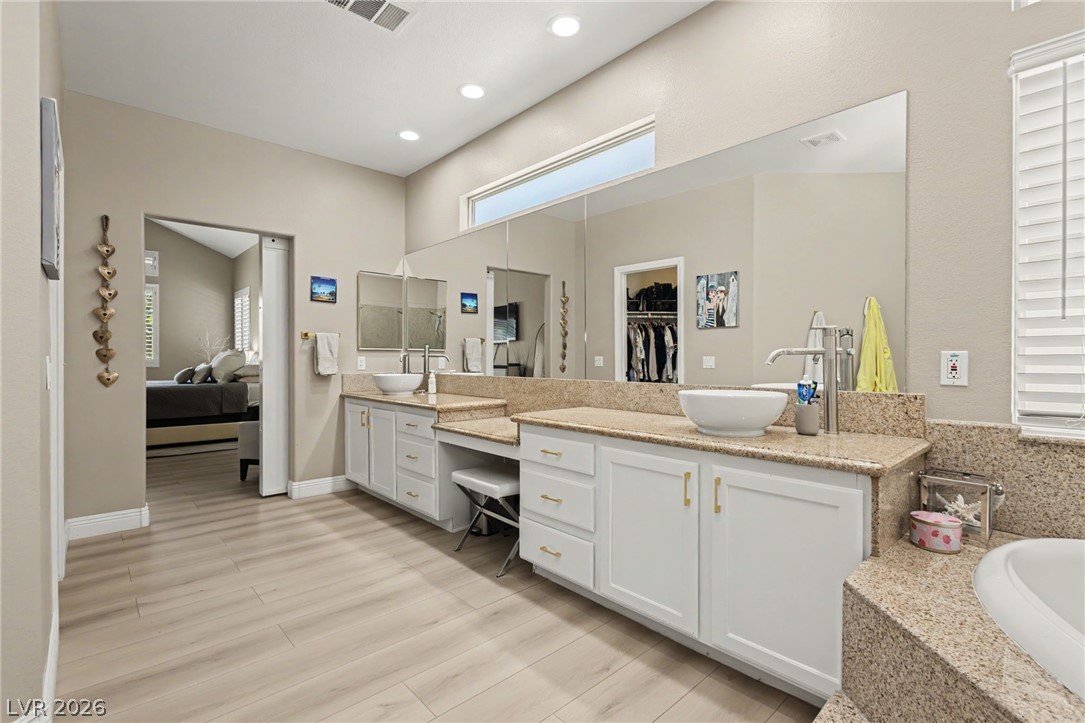 9521 Marina Valley Avenue Las Vegas NV 89147