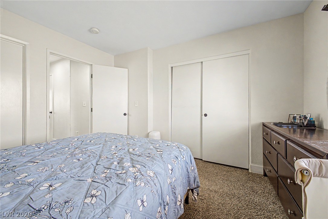 5208 Paradise Valley Avenue Las Vegas NV 89156