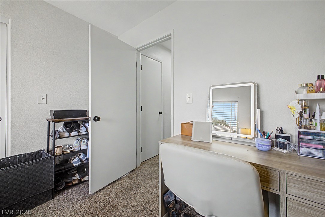 5208 Paradise Valley Avenue Las Vegas NV 89156
