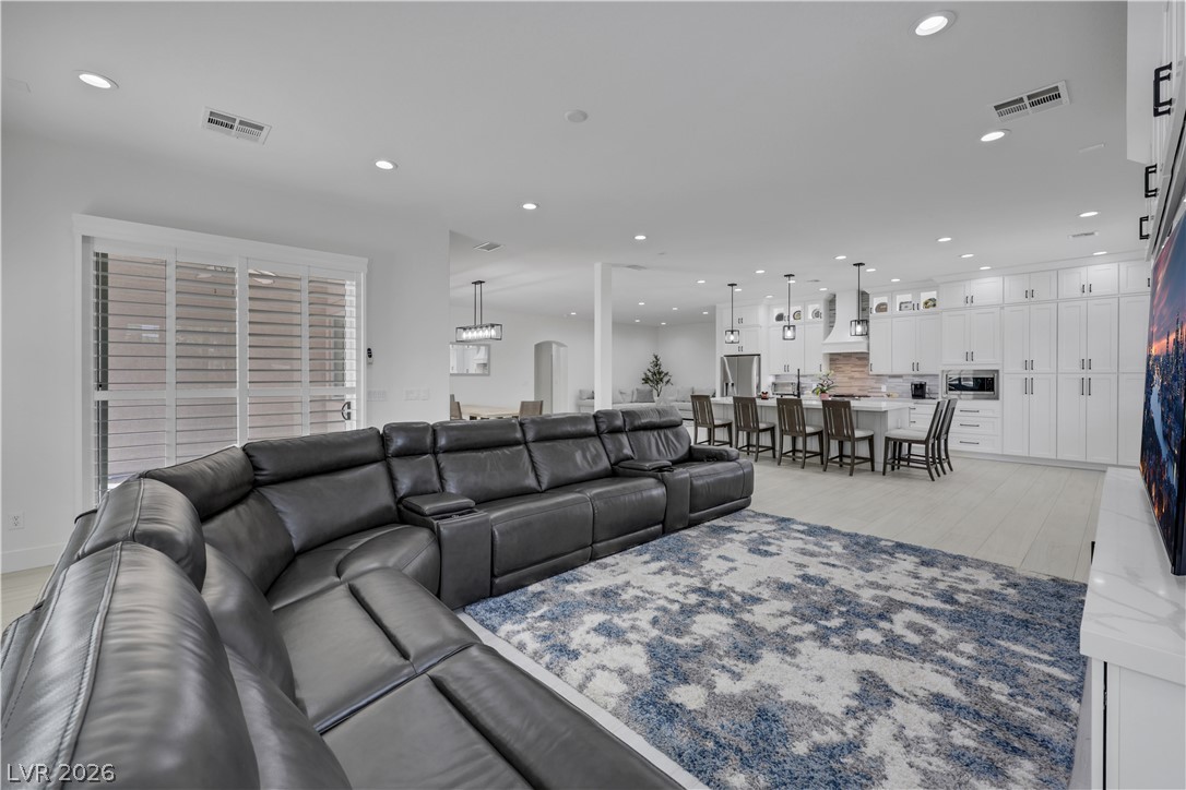 7364 Parading Pokey Street Las Vegas NV 89131
