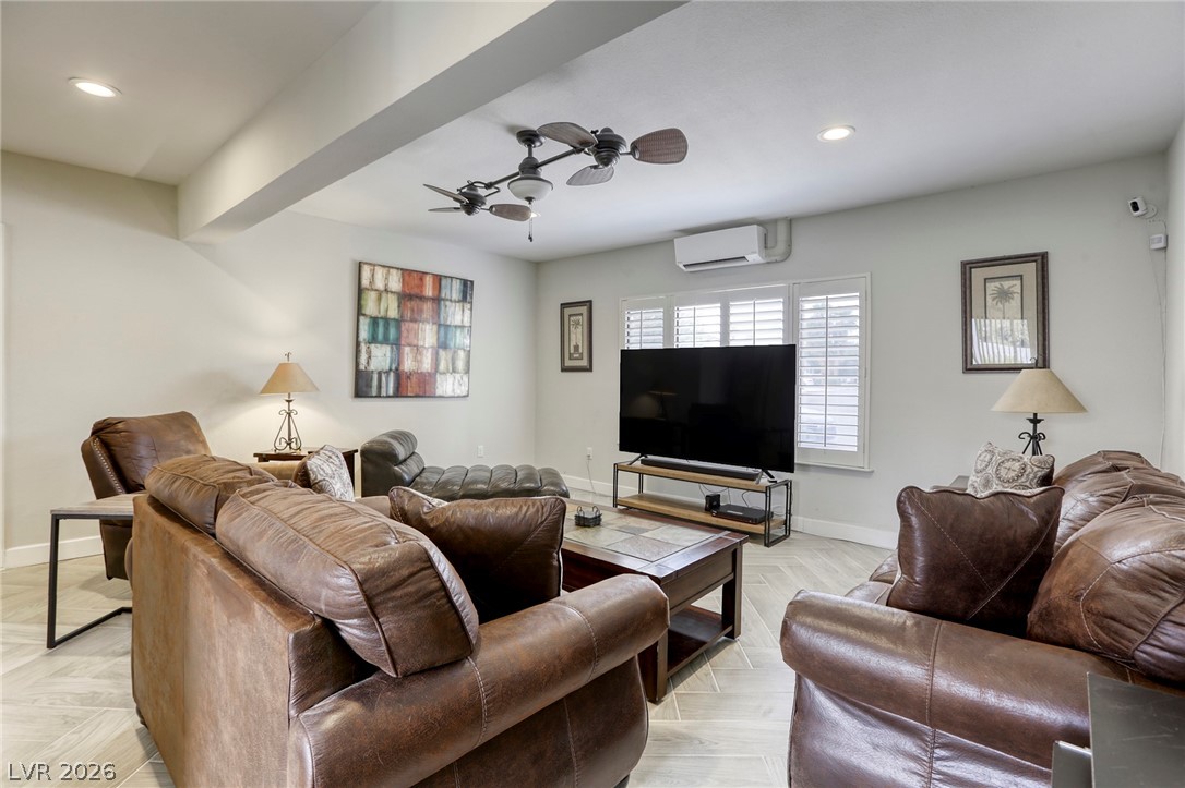 4562 Skyland Drive Las Vegas NV 89121