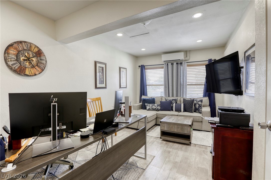 4562 Skyland Drive Las Vegas NV 89121