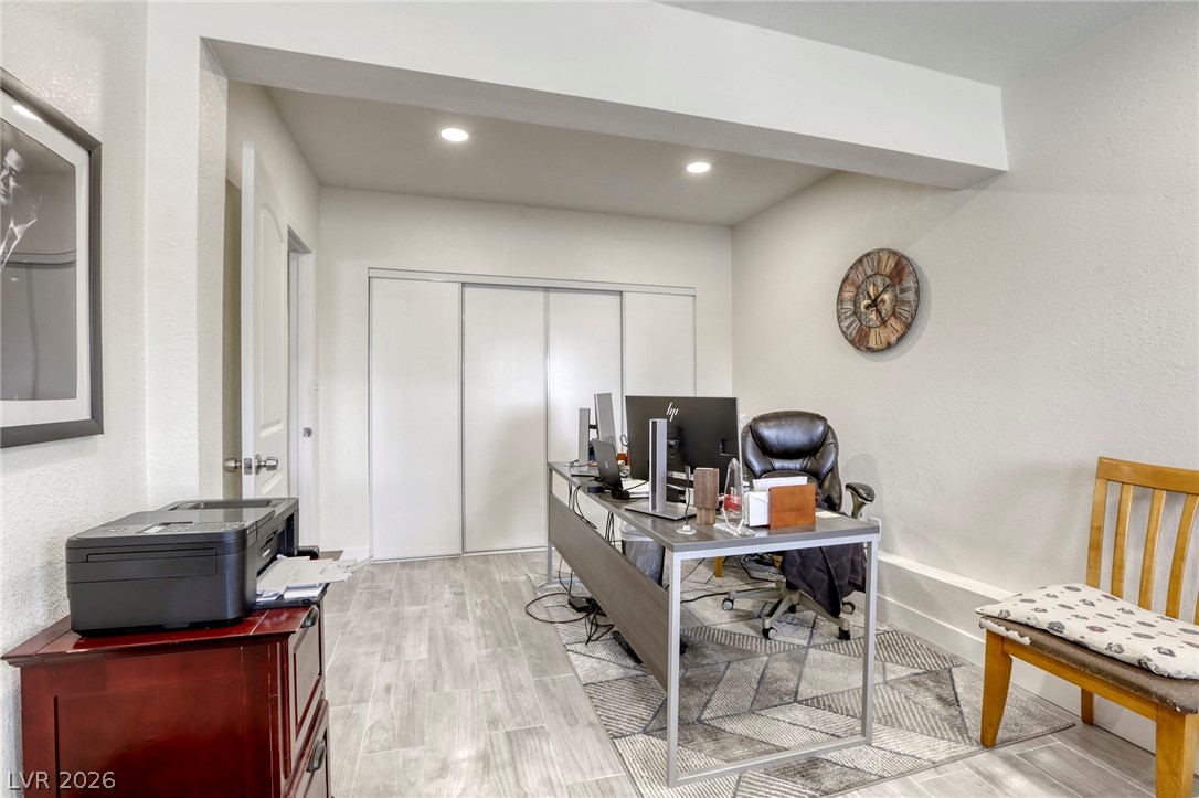 4562 Skyland Drive Las Vegas NV 89121