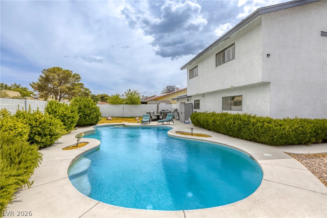 4562 Skyland Drive Las Vegas NV 89121