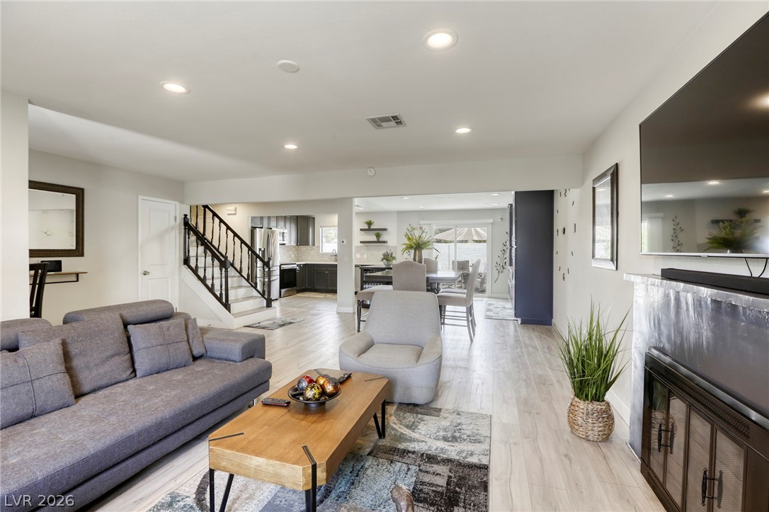 4562 Skyland Drive Las Vegas NV 89121