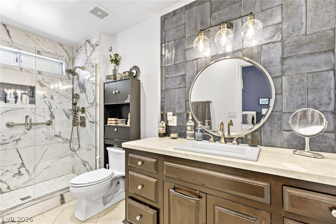 8904 Litchfield Avenue Las Vegas NV 89134
