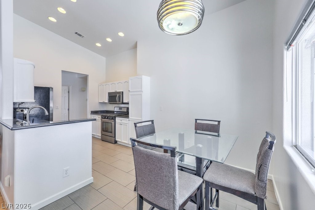 3325 Moon River Street Las Vegas NV 89129