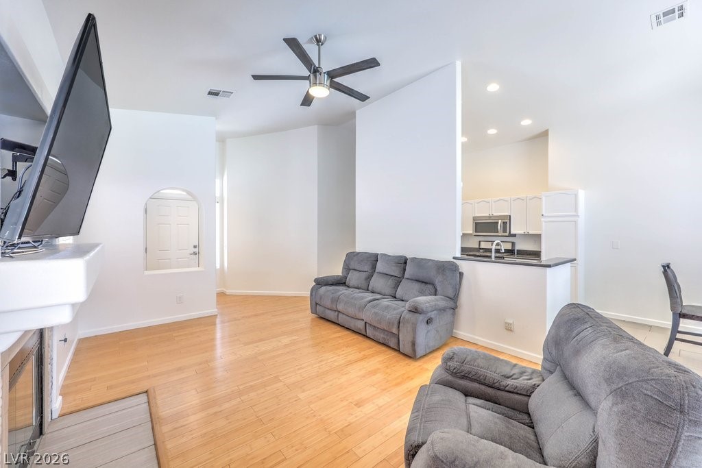 3325 Moon River Street Las Vegas NV 89129