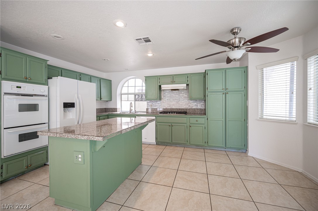 3028 Forest Lake Street Las Vegas NV 89117