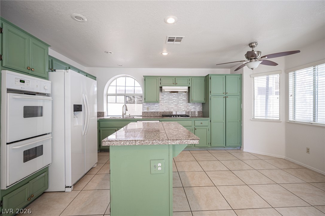 3028 Forest Lake Street Las Vegas NV 89117