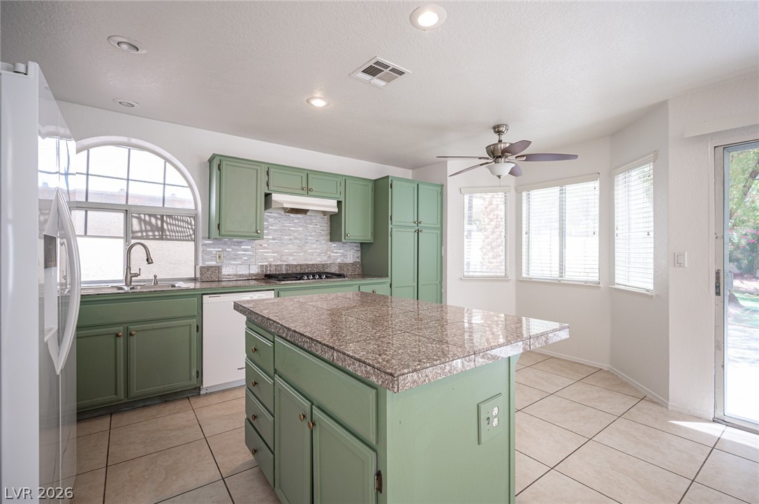3028 Forest Lake Street Las Vegas NV 89117