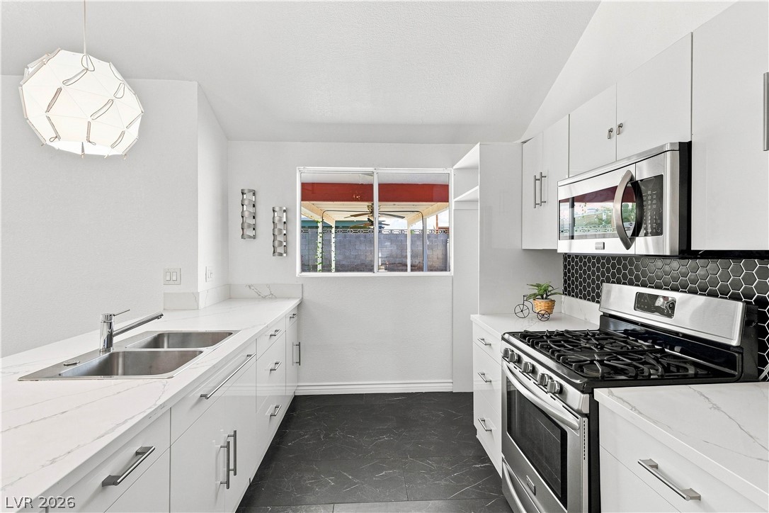 532 Crony Avenue Henderson NV 89011