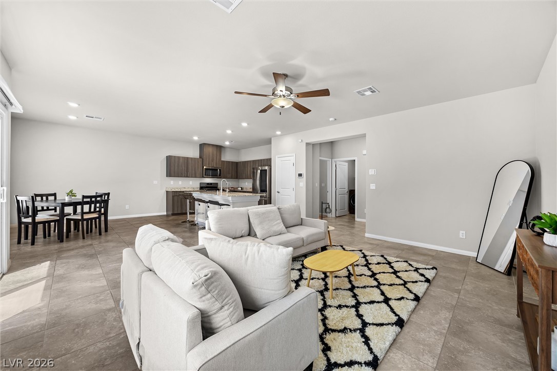 8943 Pelican Point Street Las Vegas NV 89178