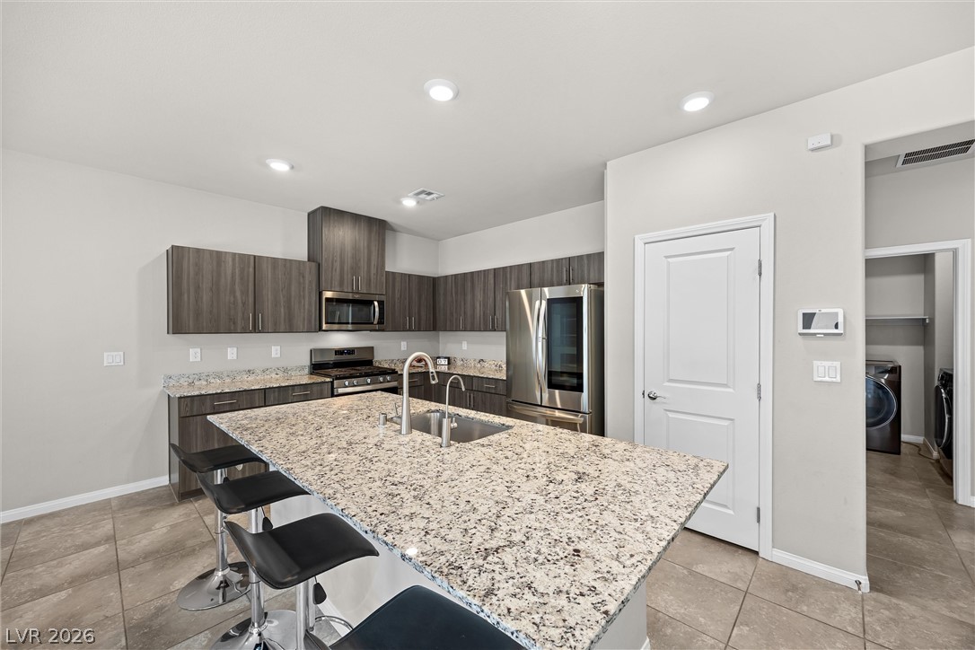 8943 Pelican Point Street Las Vegas NV 89178