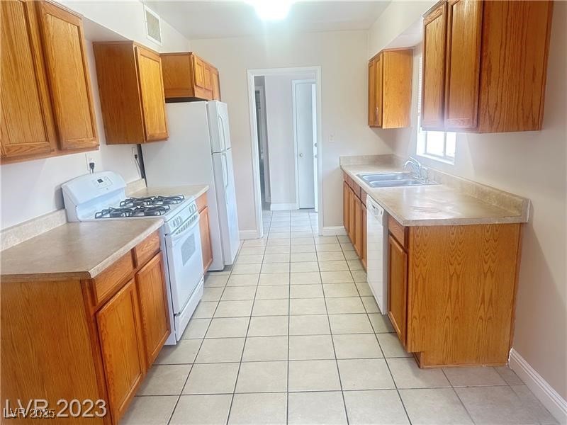 2013 Bracken Avenue Las Vegas NV 89104