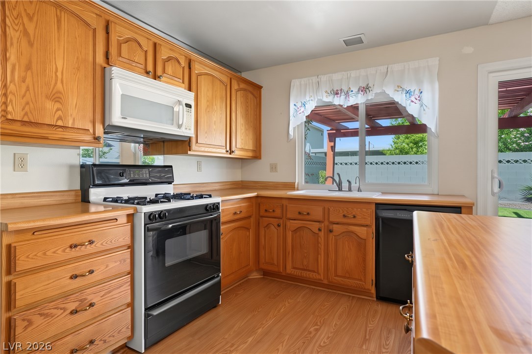 5680 Blossom View Avenue Las Vegas NV 89142