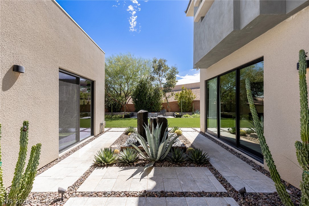 1 Garden Shadow Lane Las Vegas NV 89135