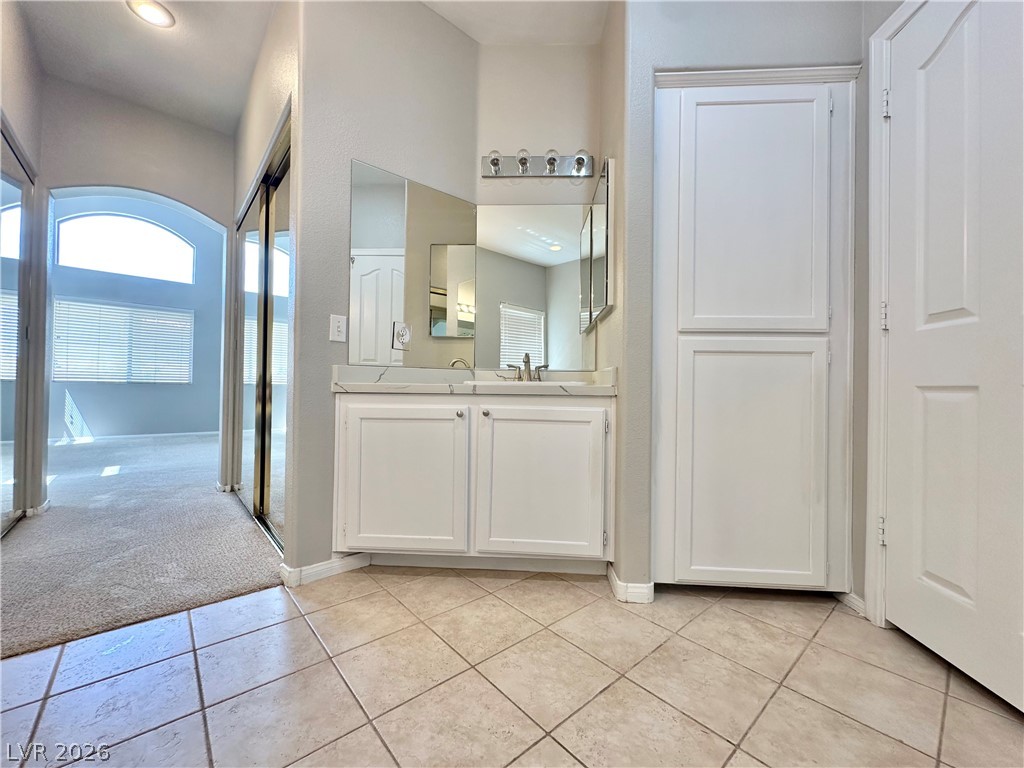 8316 Windchase Avenue Las Vegas NV 89129