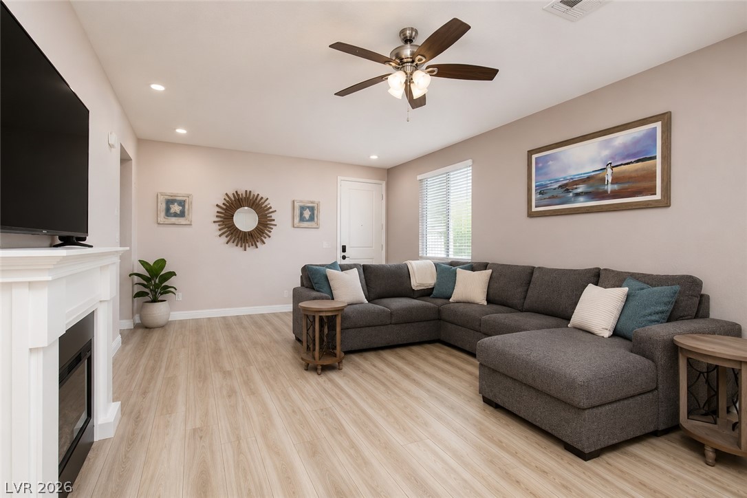 9734 Pacific Pine Street Las Vegas NV 89143