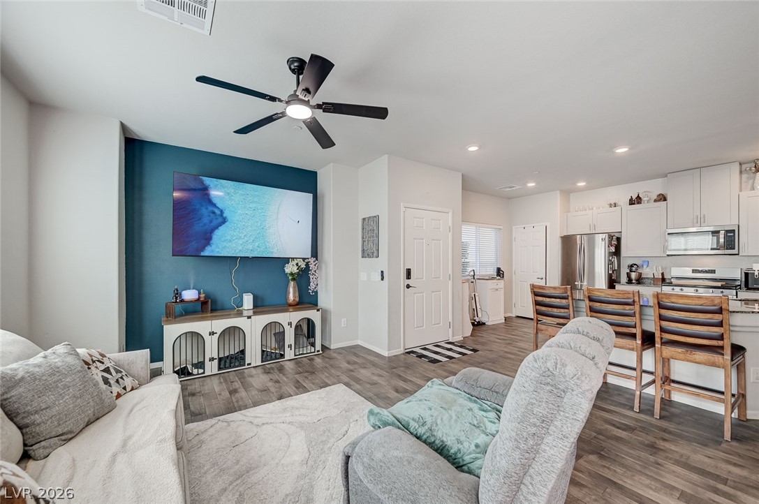 4635 Ridgeley Avenue 102 North Las Vegas NV 89084