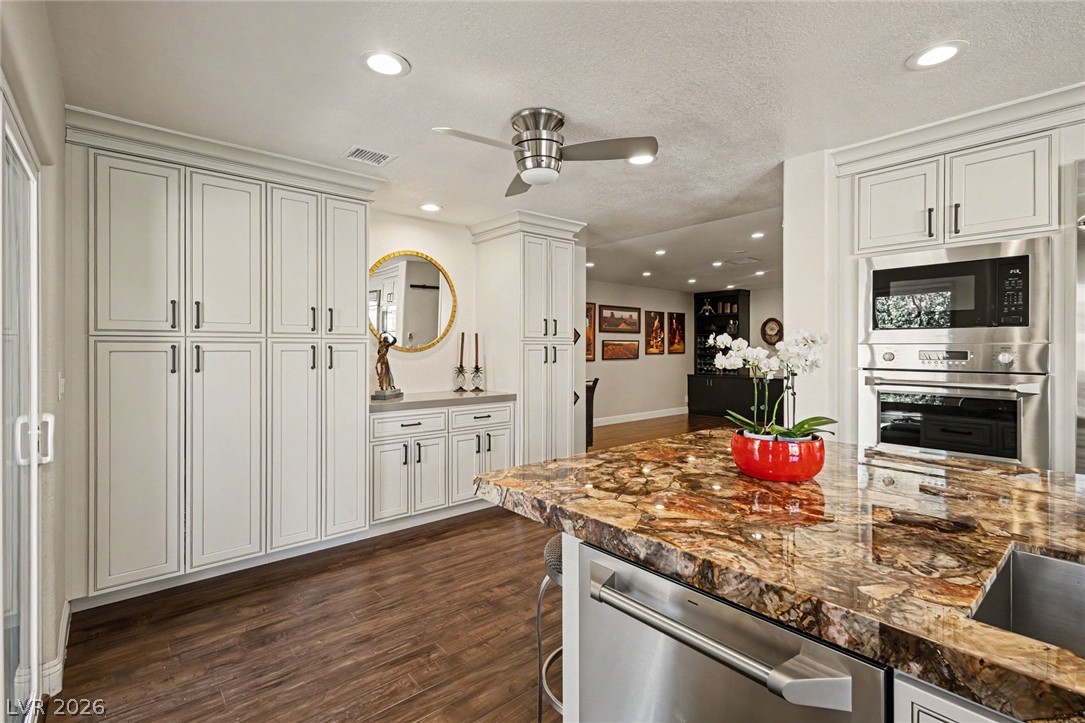 7629 Painted Dunes Drive Las Vegas NV 89149