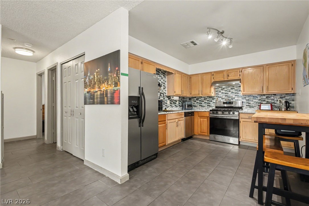 2121 Petersham Court B Las Vegas NV 89108